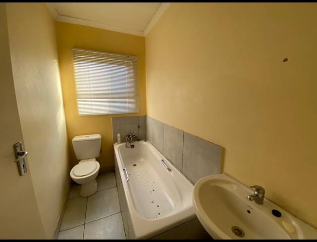 3 BEDROOM HOUSE FOR SALE IN VANDERBIJLPARK CE 4